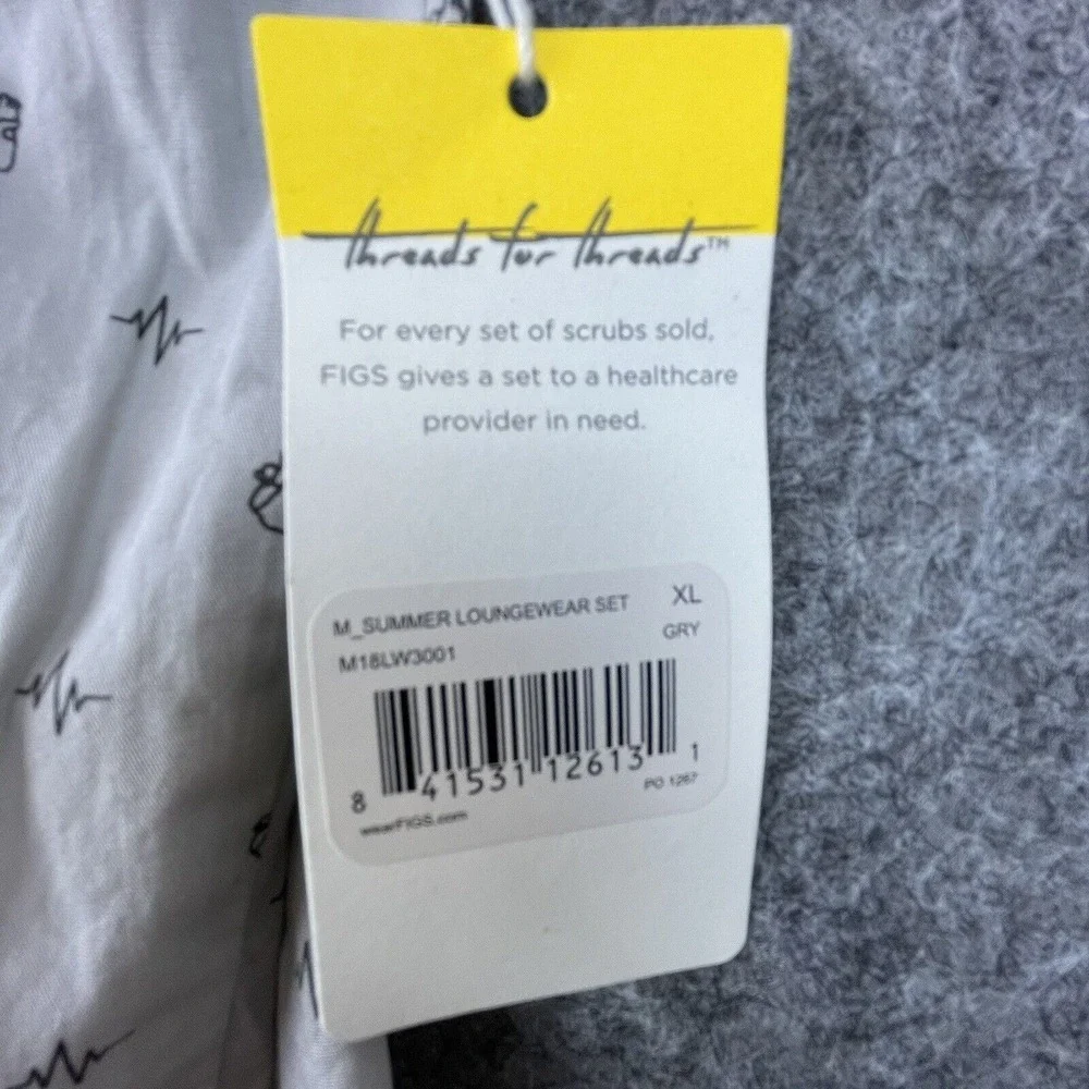 Figs Loungewear Top Womens Extra‎ Large Grey Medical Heart Dream Big Collared